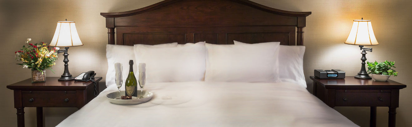 Rooms & Suites